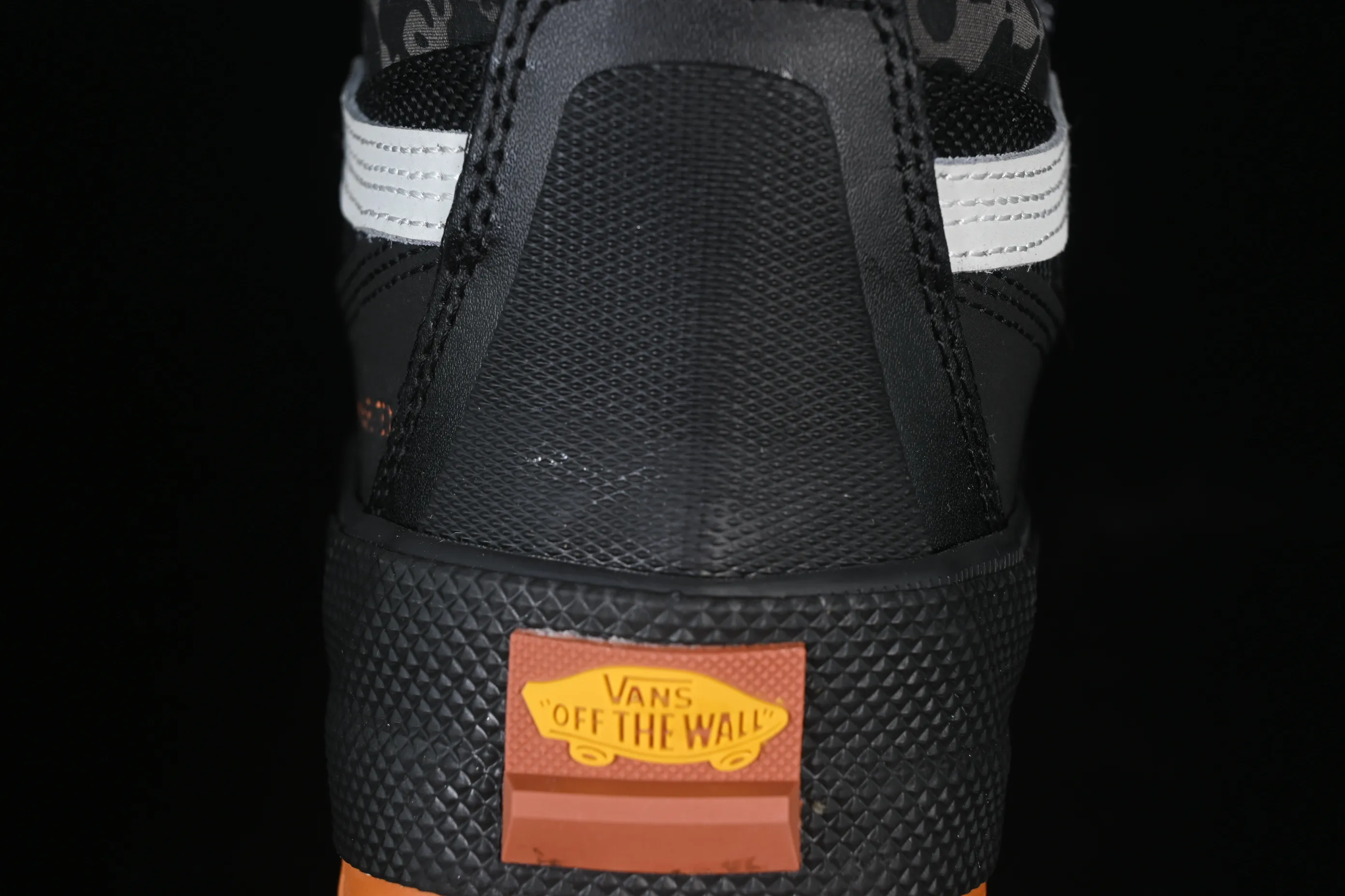All categories Vans Vans series Vans Hi Vans high-top Vans Sk8-Hi Gore Te Outdoor adventure series round-toe lace-up high-top outdoor functional casual shoes VN0A5I1110K